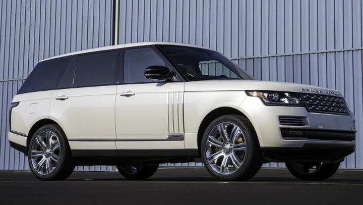 Range Rover Autobiography Black: foto e caratteristiche