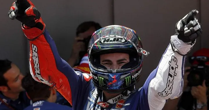 MotoGP Catalunya: trionfo iberico, vince Lorenzo su Pedrosa e Marquez, Rossi 4°