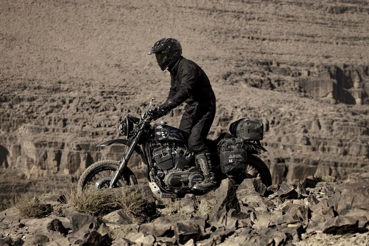 el_solitario_roadster_desert_wolves_10.jpg