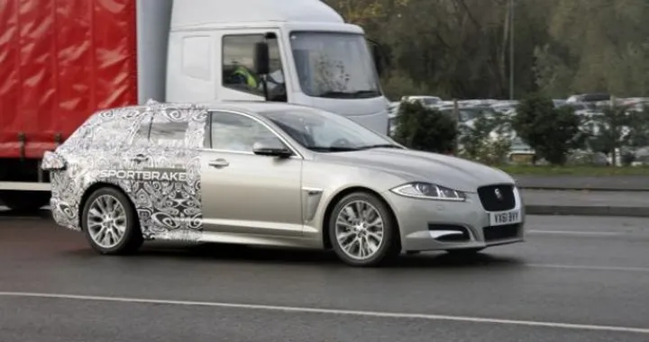Foto Spia Jaguar XF SportBrake