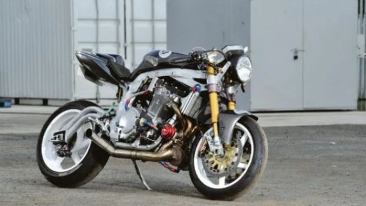 Una GSX-R 1100 Café Racer da 500 cv