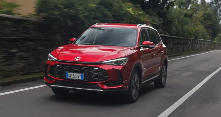 MG punta sull'Europa, 18 nuovi modelli tra elettrico e ibrido