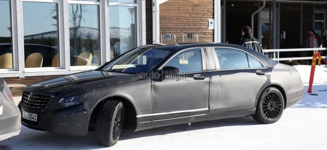 Foto spia Mercedes 600 Pullman, la nuova Maybach