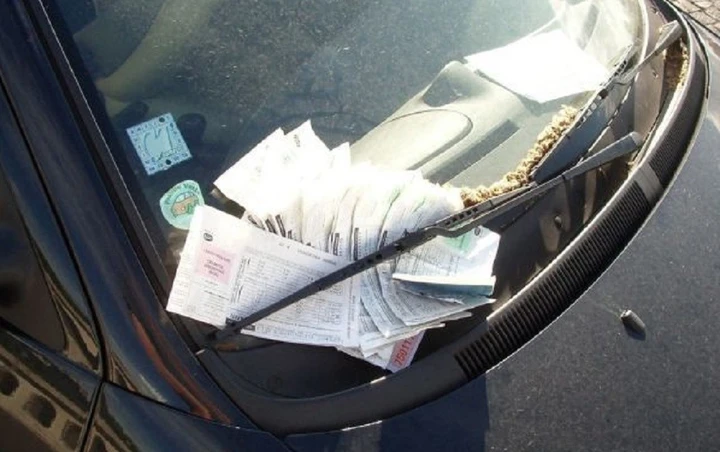 Multe e bolli auto non pagati: arriva la pace fiscale