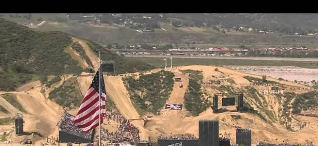 Red Bull X-Fighters 2012, Glen Helen: vince Potter, metà dei partecipanti si rifiutano di saltare il più alto 'hill jump' di sempre