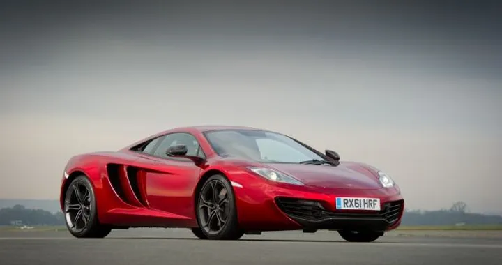 McLaren MP4-12C: il test drive e il video in pista