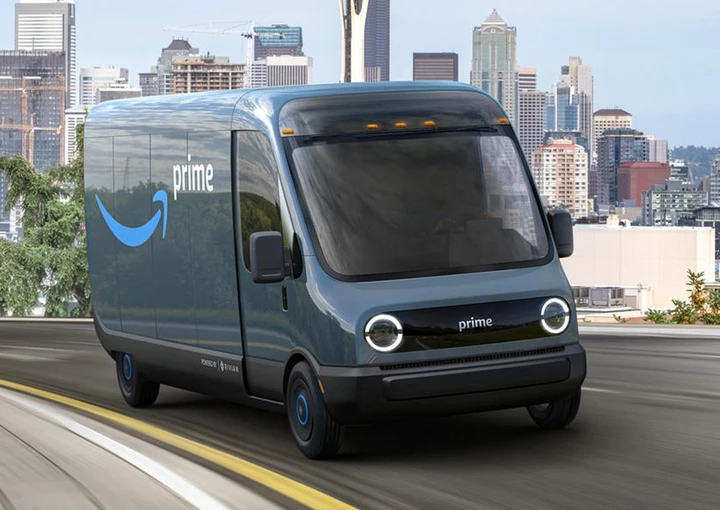 Amazon: già su strada il furgone a zero emissioni prodotto con Rivian