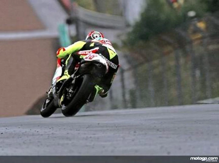 Sachsenring 250: Simoncelli stoccata da campione e testa del mondiale
