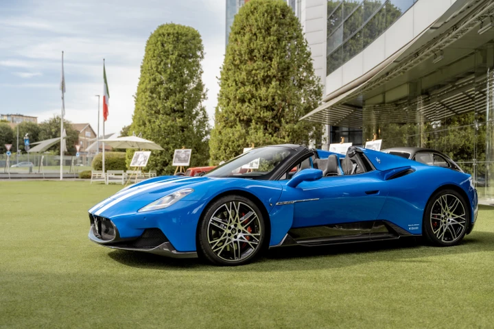 Maserati MC20 Cielo per i fratelli Maserati, custodi del DNA di famiglia