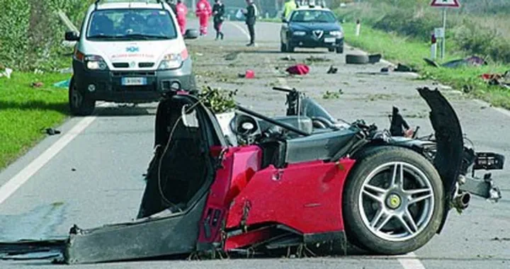 A 256 Km/h si muore anche sulla Ferrari Enzo