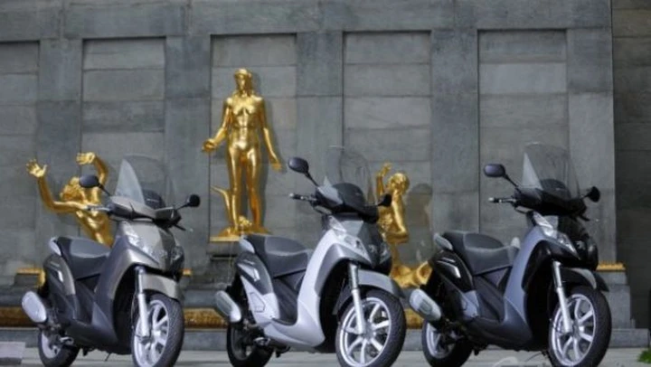 TEST Peugeot Geopolis 300 2010