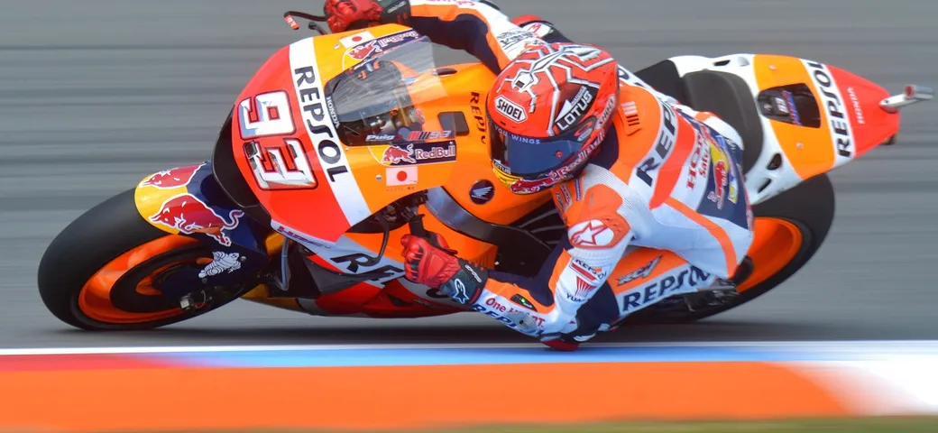 MotoGP Brno 2016 Day-1: Marquez su Iannone e Lorenzo, 5° Rossi [Foto]