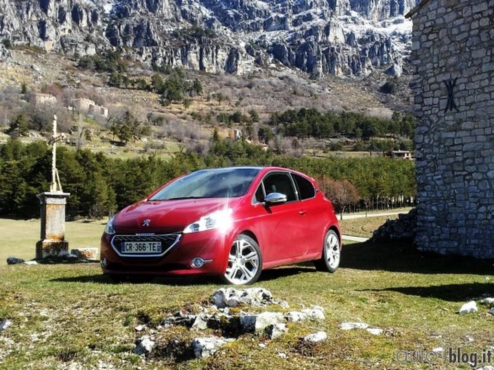 Peugeot 208 S