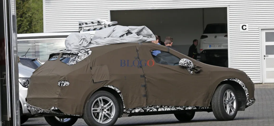 Foto spia nuova Audi Q3