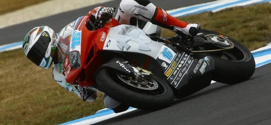 Supersport, Phillip Island: Cluzel regala il trionfo alla MV Agusta F3 [FOTO]