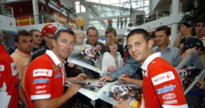 Troy Bayliss e Michel Fabrizio al Motodays di Roma