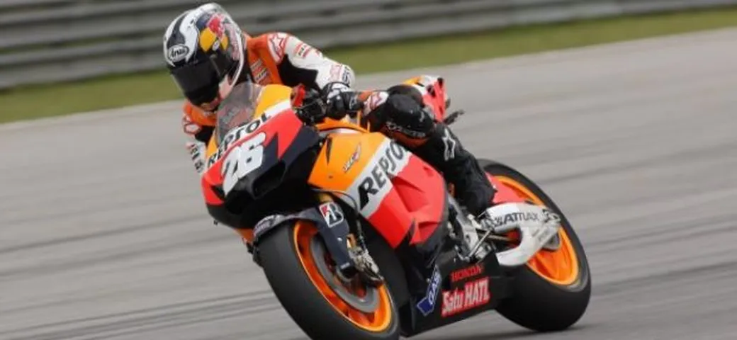MotoGP: Bene Pedrosa a Sepang (2°), guai alla schiena per Stoner