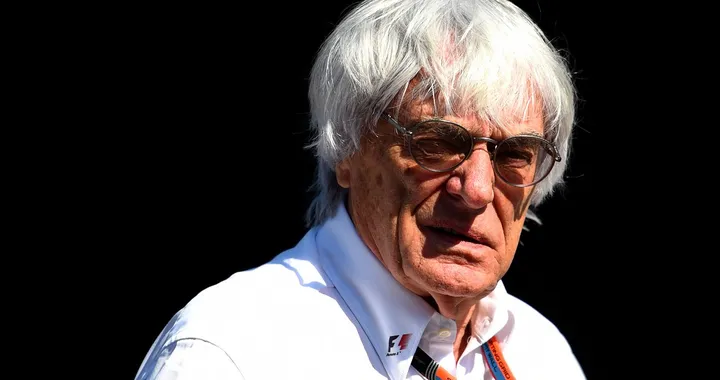 Ecclestone: "Valentino Rossi da bandiera nera"