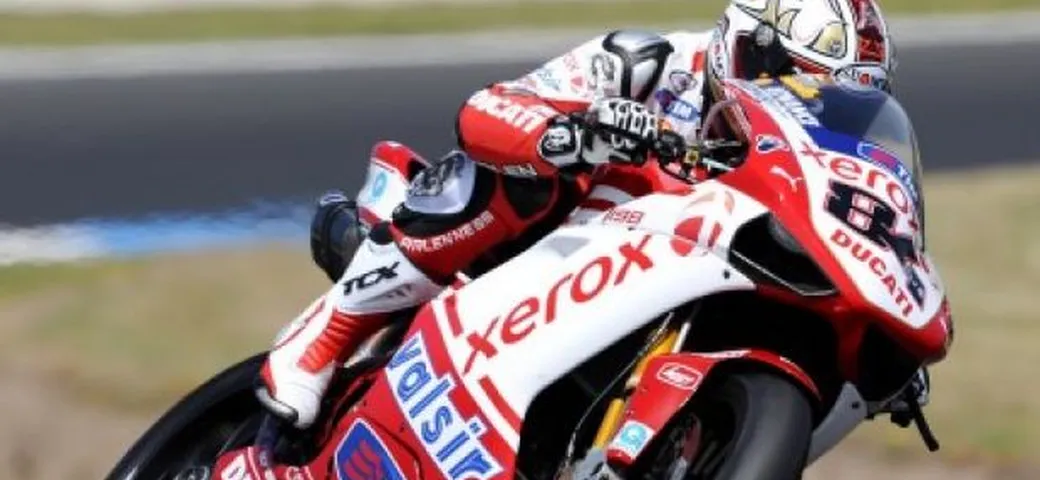 WSBK, test: Fabrizio e Haga soddisfatti dal rendimento delle nuove coperture Pirelli