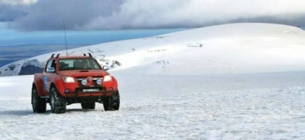 Toyota Hilux: nasce la versione Invincible per le avventure fra i ghiacci
