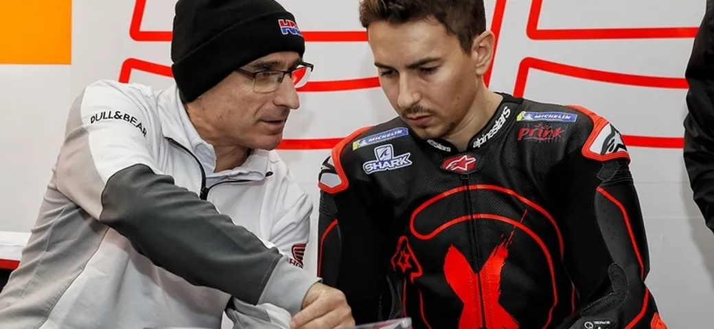 MotoGP, la caduta di Lorenzo e i rischi di allenamenti e test