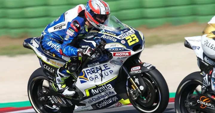 Christophe Ponsson risponde alle critiche "Provate voi a guidare una MotoGP!"