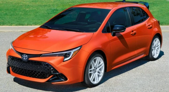TOYOTA COROLLA