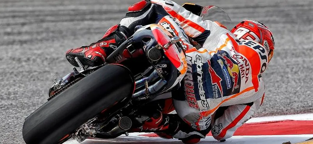 MotoGP, Marquez poleman ... “accorto”. Ma Lorenzo e Rossi sono lì.