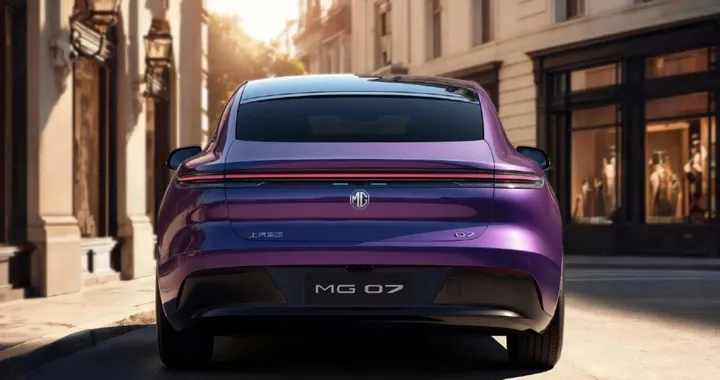La “Panamera cinese” costa appena 13.900 euro: è anche ibrida plug-in