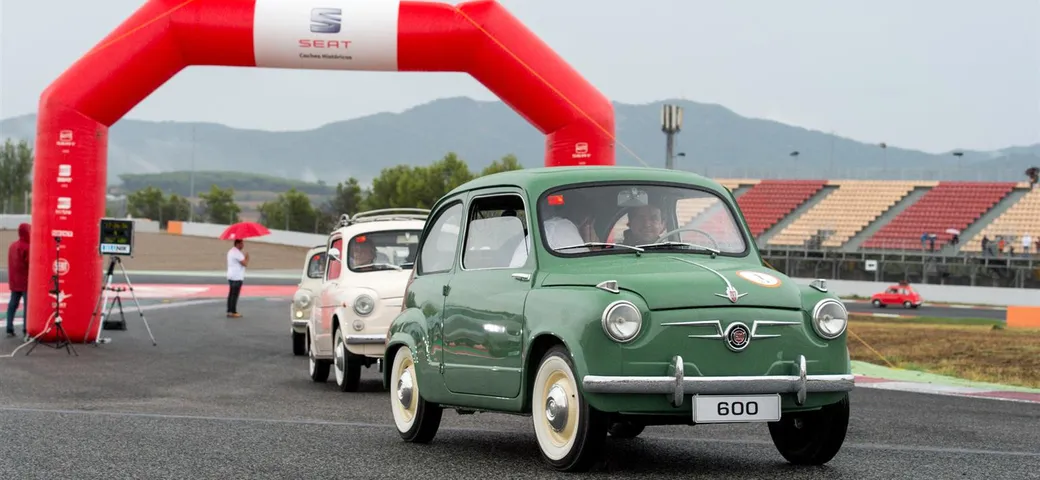 787 Seat 600 in fila: nuovo Guinness dei Primati a Montmeló