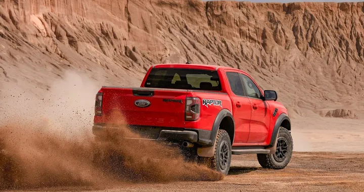 Un meccanico esamina un pick-up moderno e resta senza parole: «È incredibile»