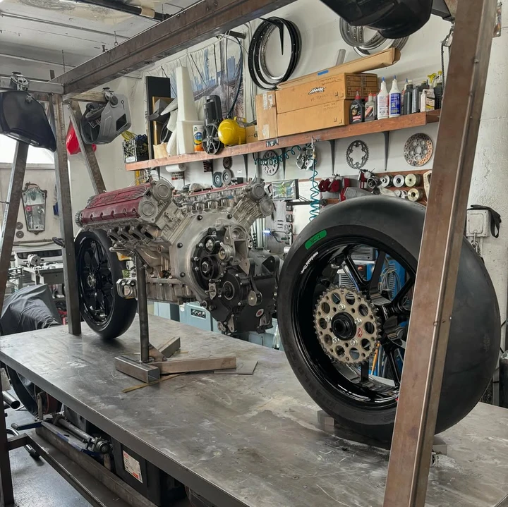 ingrandisci immagine