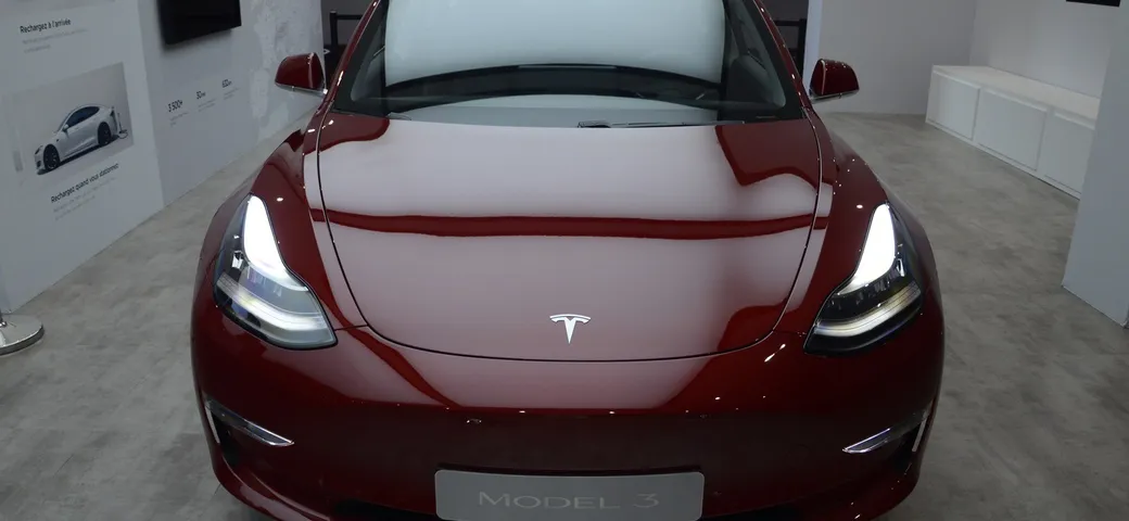 Le Tesla cambieranno colore grazie alla verniciatura più avanzata al mondo
