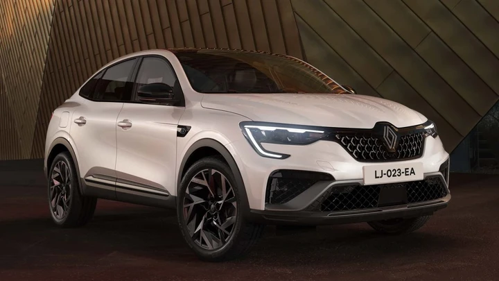 Renault Arkana, resta solo un motore a supportare le vendite in calo