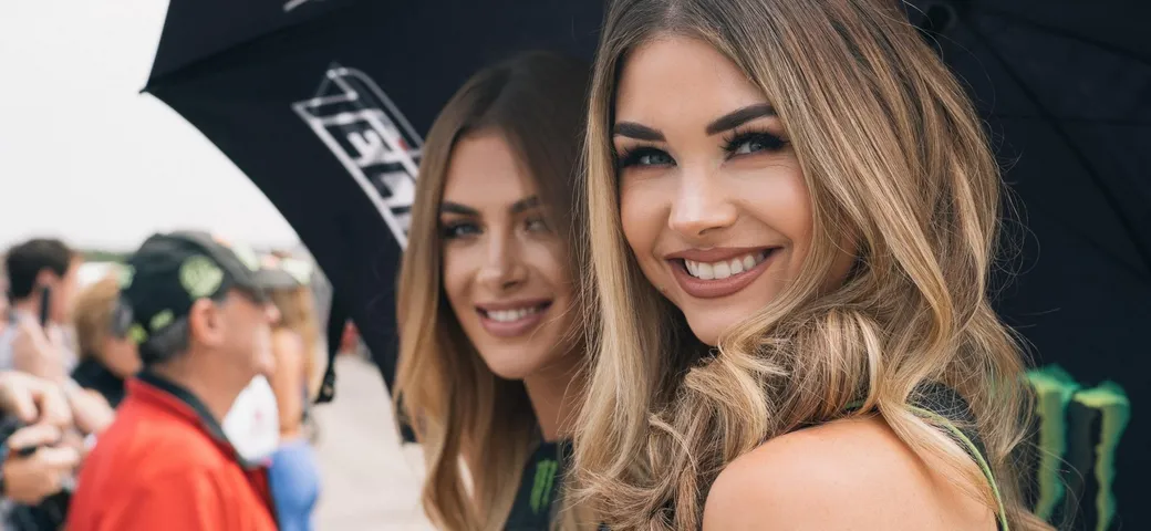 Paddock Girls MotoGP Silverstone 2017 [Foto e Video]