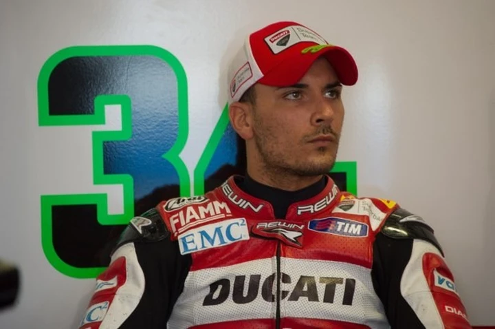 SBK Donington 2014, Giugliano in pole: 