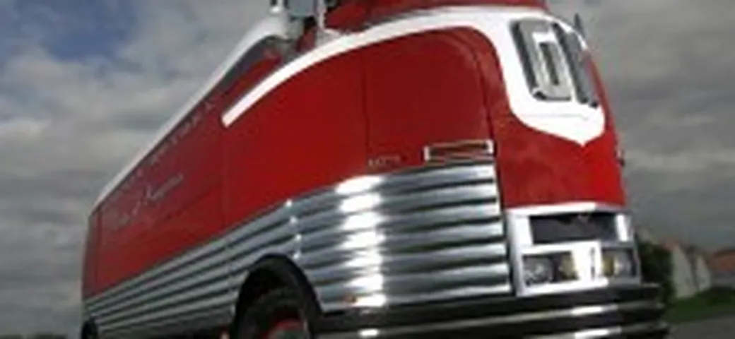 GM Futurliner - un bus da 4,5 milioni di $