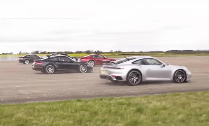 Porsche 911 Turbo: 7 generazioni si sfidano nella drag race
