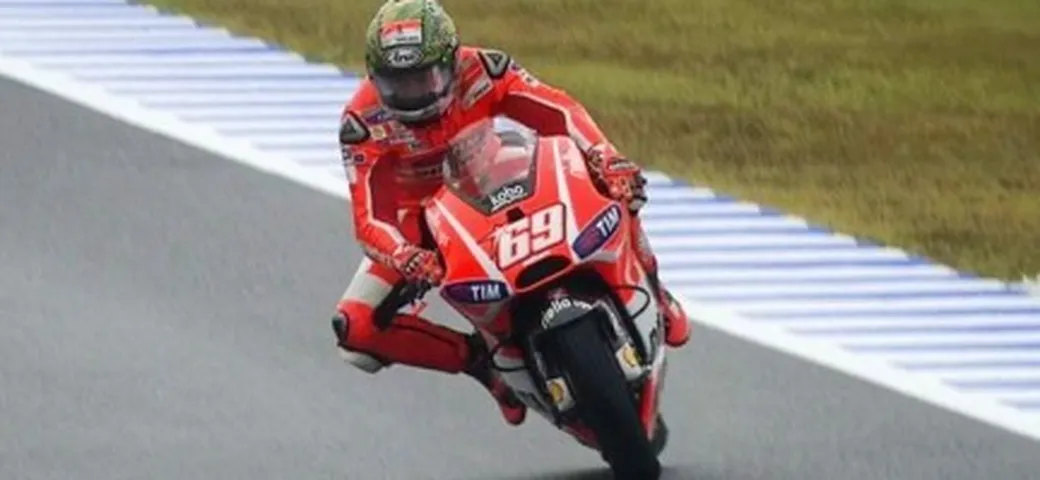 Motegi, finalmente in pista: Lorenzo in pole davanti a Marquez. Ducati in prima fila con Hayden!
