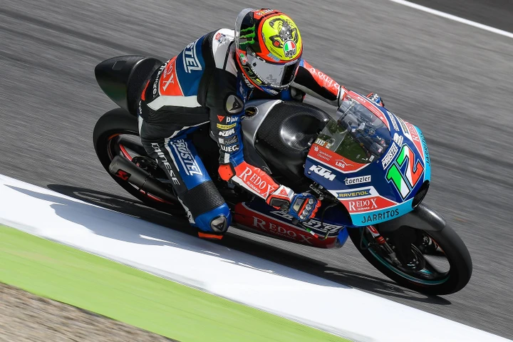 Moto3, Barcellona: Bezzecchi vola nelle libere