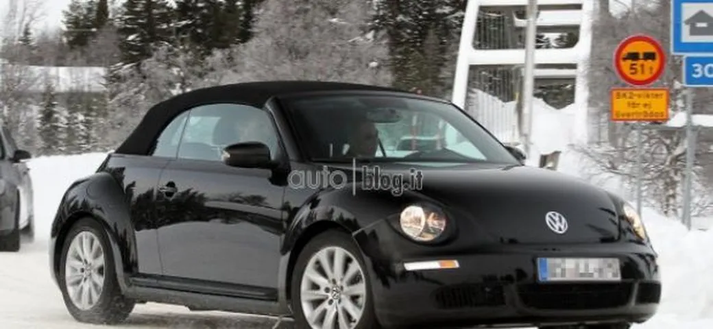 Volkswagen: con il Model Year 2013 arrivano le Beetle Cabriolet e Jetta Hybrid