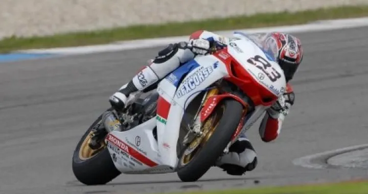 Foto del giorno: Russel Holland col team DFX