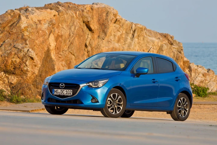 Nuova Mazda 2: sarà la gemella della Toyota Yaris?
