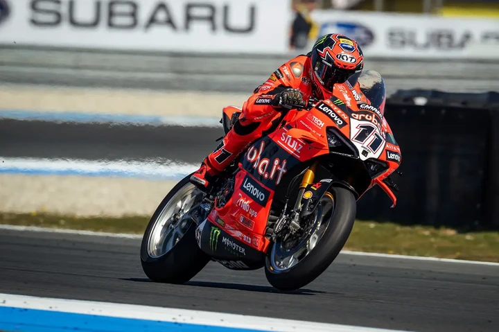 Superbike 2025: Nicolò Bulega affronta Cremona dopo il dramma di Assen