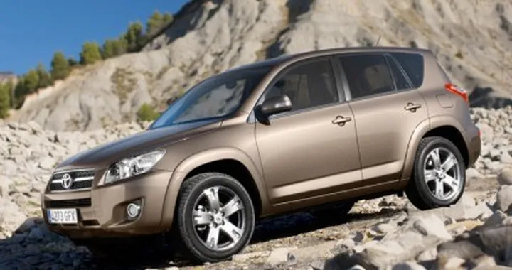 Toyota Rav4: nuove immagini del Model Year 2009