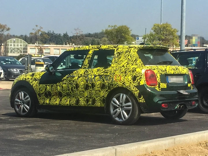 Mini 5 Porte: foto spia di un lettore