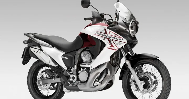 Nuova Honda Transalp: appuntamento ad EICMA 2021?