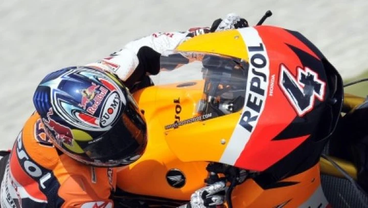 Andrea Dovizioso a Sepang con un nuovo casco Suomy