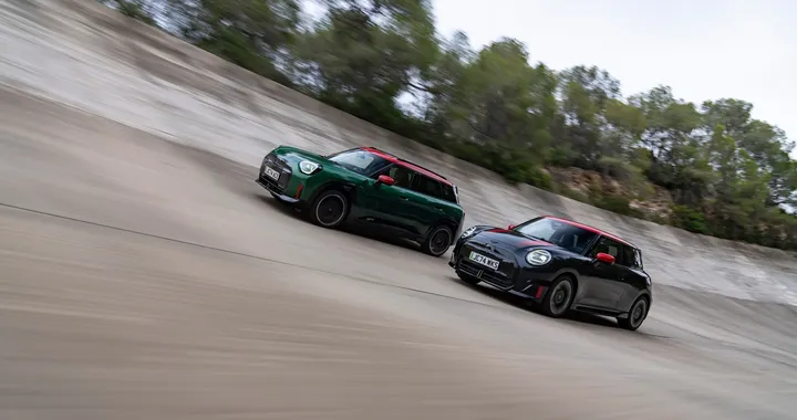 Nuove MINI John Cooper Works Electric e Aceman al Salone di Parigi