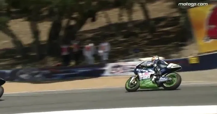 Sorpasso di Marquez su Rossi a Laguna Seca 2013